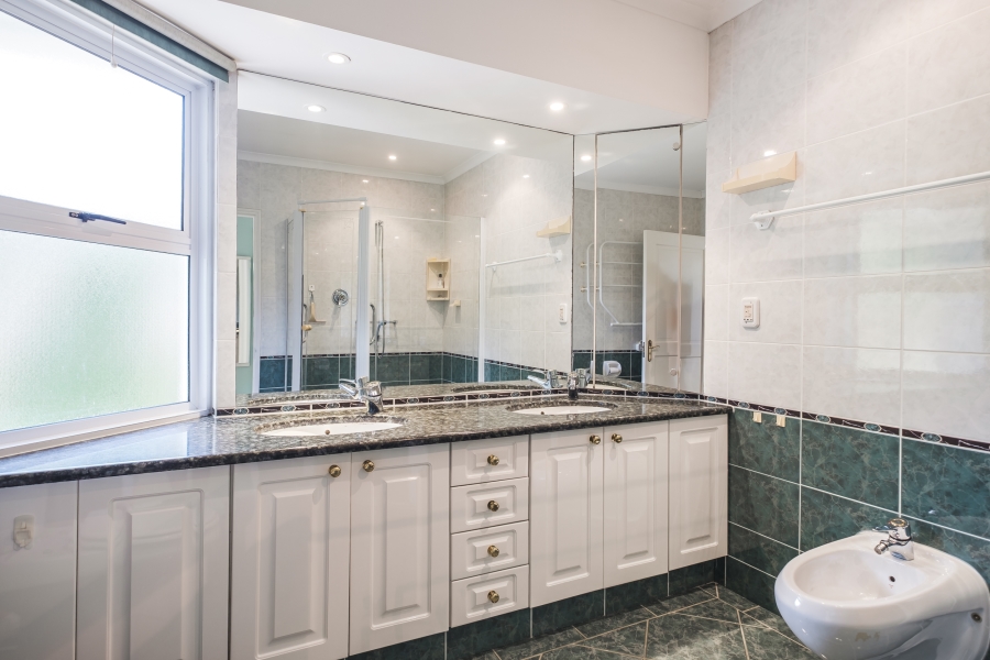 3 Bedroom Property for Sale in Noordhoek Manor Western Cape